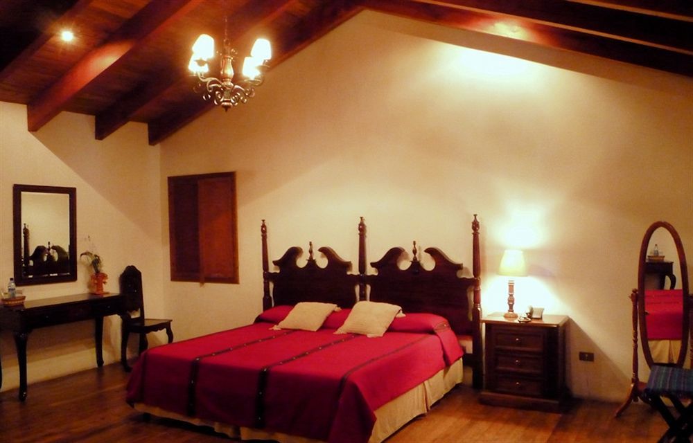 Hotel Candelaria Антигуа-Гватемала Экстерьер фото