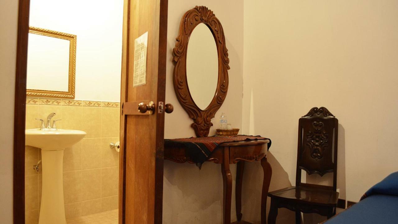 Hotel Candelaria Антигуа-Гватемала Экстерьер фото